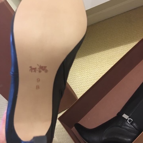 NWB Coach Boots - Picture 3 of 8